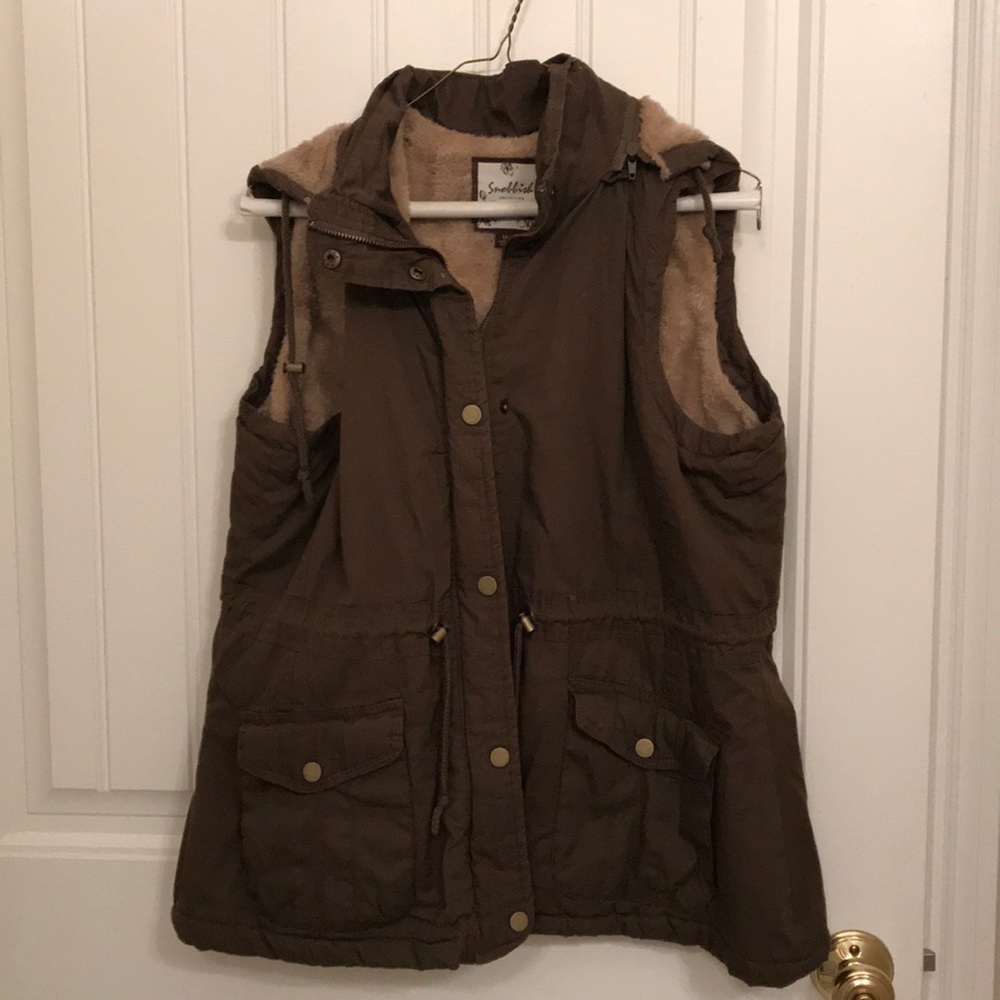 Super cute olive green hooded vest from Chic Soul